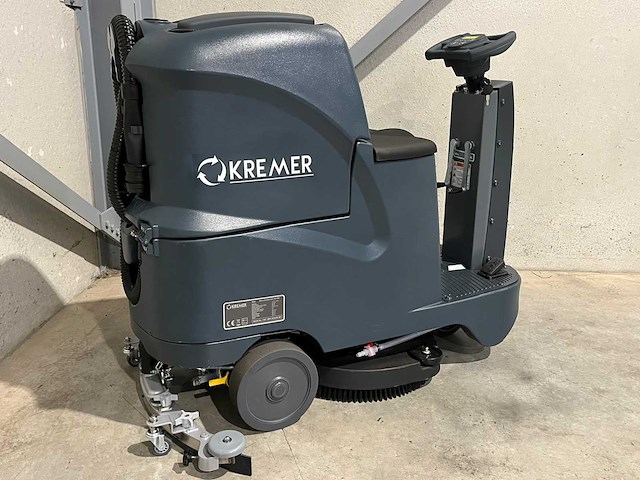 Kremer kr-fr70 zelfrijdende vloerschrobmachine - afbeelding 8 van  23