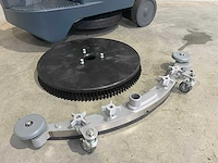 Kremer kr-fr70 zelfrijdende vloerschrobmachine - afbeelding 22 van  33