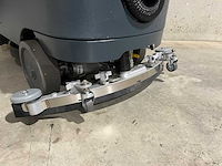 Kremer kr-fr90 zelfrijdende vloerschrobmachine - afbeelding 29 van  33