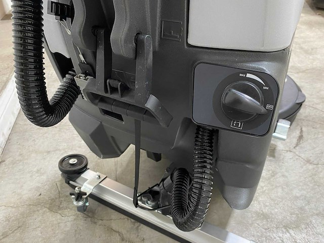 Kremer krfl50-a vloerschrobmachine - afbeelding 9 van  21