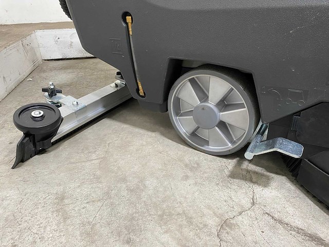 Kremer krfl50-a vloerschrobmachine - afbeelding 10 van  21