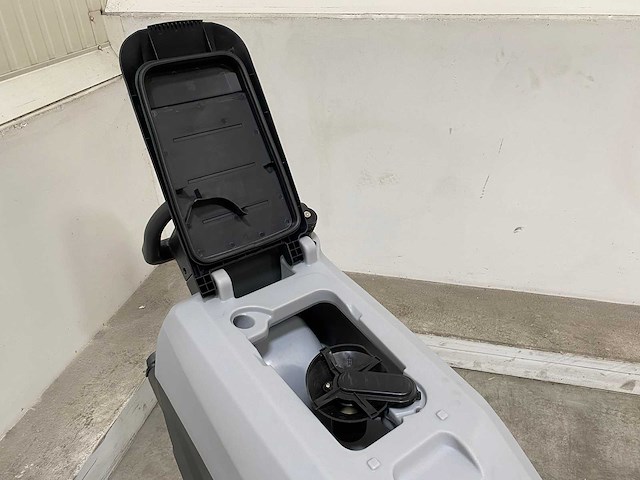 Kremer krfl50-a vloerschrobmachine - afbeelding 19 van  20