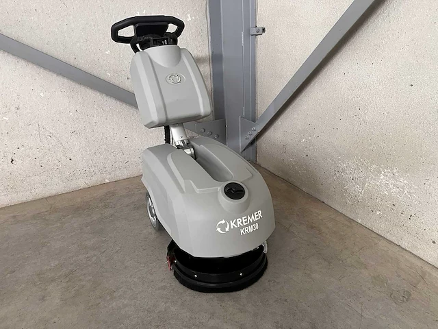 Kremer krm30 vloerschrobmachine - afbeelding 12 van  18