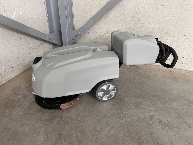 Kremer krm30 vloerschrobmachine - afbeelding 5 van  13