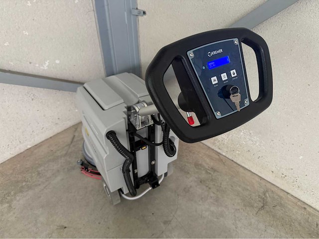 Kremer krm350 vloerschrobmachine - afbeelding 15 van  18