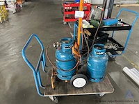 Krimppistool ripack 3000-50, gasaangedreven. inclusief 2 gasflessen en een transporttrolley.