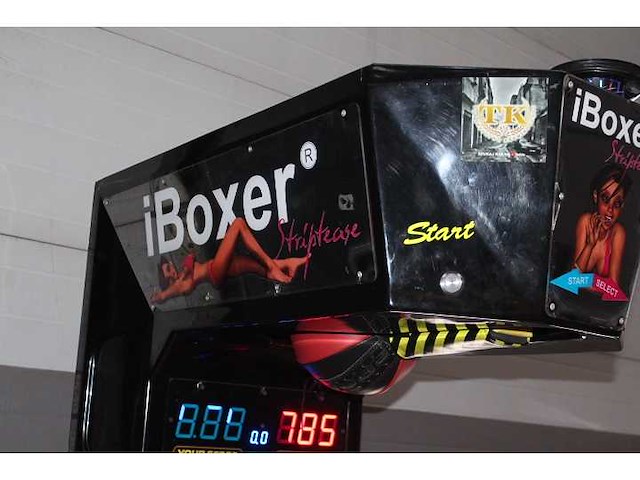 Kriss kross - striptease - i boxer - speelautomaat - afbeelding 2 van  9