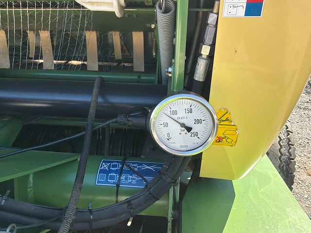 Krone v210 ronde balenmachine - afbeelding 7 van  26