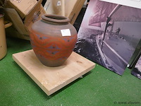 Kruik in steen - afbeelding 1 van  1