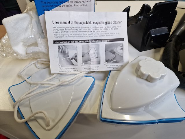 Kruimeldief + vensterpoetser - afbeelding 5 van  5