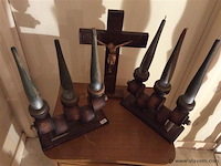 Kruisbeeld + - afbeelding 1 van  2