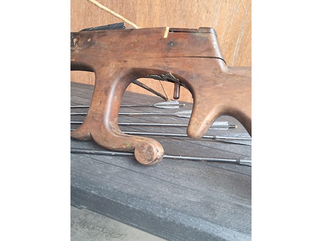 Kruisboog met 6 pijlen l 1160mm b 1050mm h 230mm - afbeelding 5 van  5