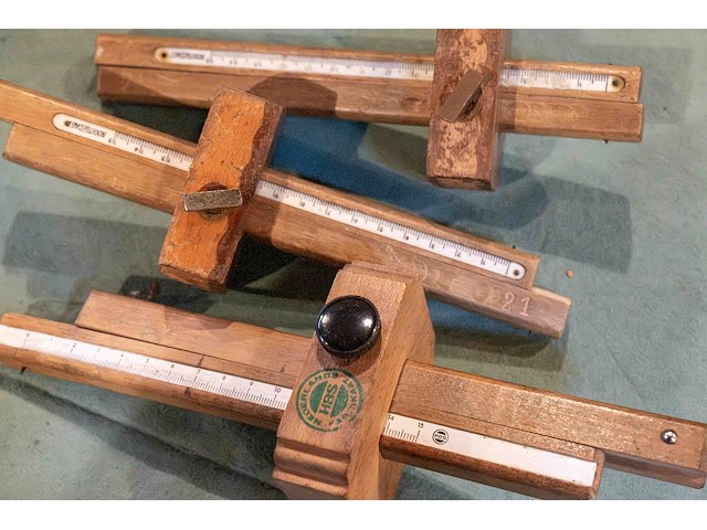 Kruishouten - afbeelding 2 van  2