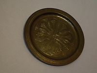 Kruisje, schotel en spiegel (wanddecoratie) - afbeelding 4 van  4