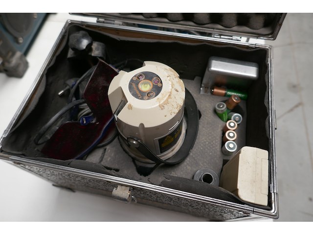 Kruislijnlaser met kist laserliner - afbeelding 2 van  3