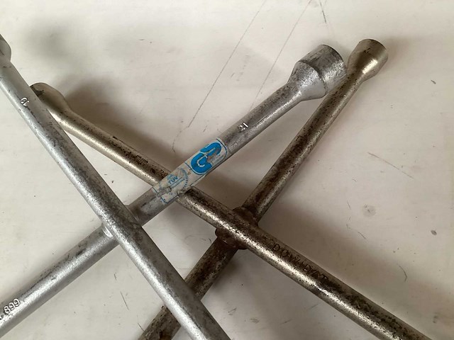 Kruissleutel (2x) - afbeelding 3 van  3