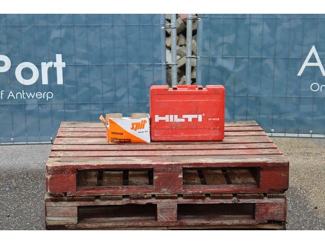 Kruitschiethamer hilti dx 400b met diverse nagels en patronen - afbeelding 1 van  1