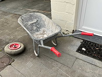 Kruiwagen (2x)+ tuingereedschap - afbeelding 4 van  7