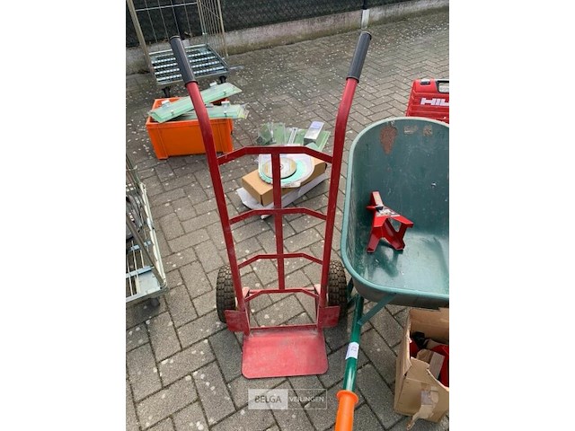 Kruiwagen en steekkar - afbeelding 2 van  3