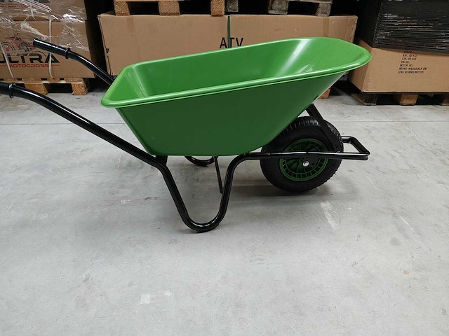 Kruiwagen groen - afbeelding 1 van  7