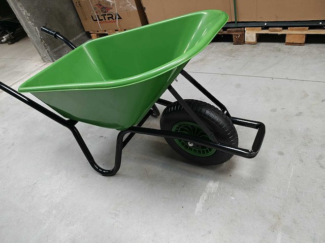 Kruiwagen groen - afbeelding 2 van  7