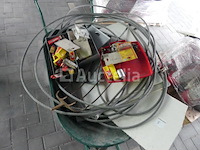 Kruiwagen met inhoud - afbeelding 1 van  9