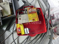 Kruiwagen met inhoud - afbeelding 4 van  9