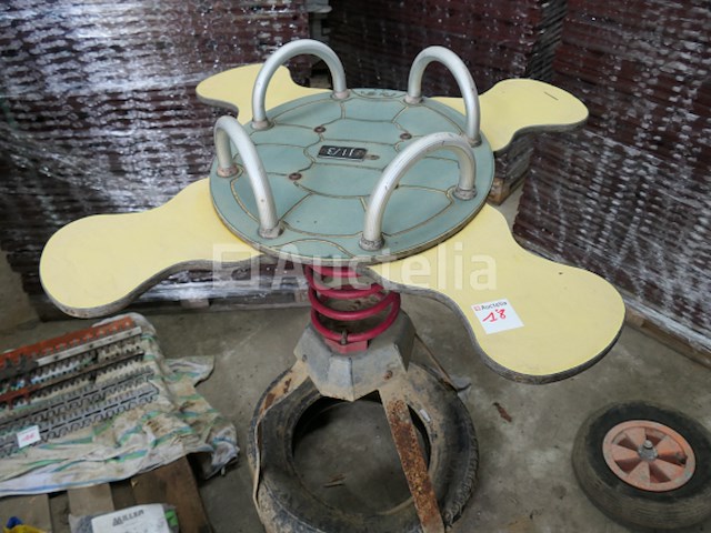 Kruiwagenwielen en speeltuinspel - afbeelding 2 van  7