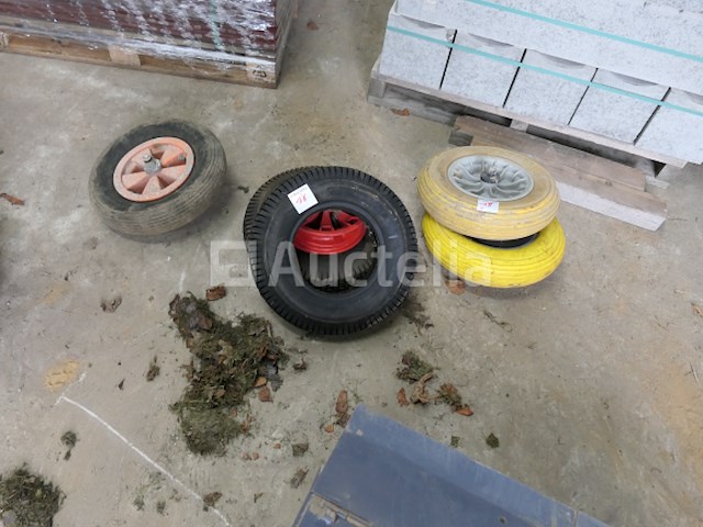 Kruiwagenwielen en speeltuinspel - afbeelding 3 van  7