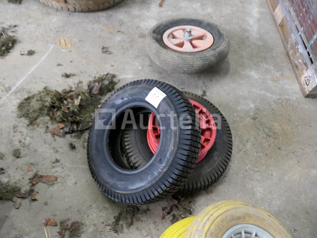 Kruiwagenwielen en speeltuinspel - afbeelding 7 van  7