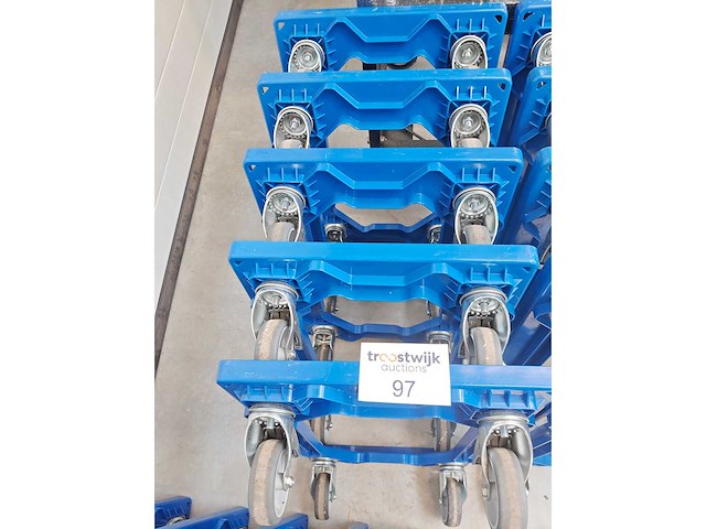 Kruizinga - - werkplaatsmeubilair (5x) - afbeelding 1 van  2