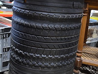 Kruk gemaakt van banden - afbeelding 2 van  2