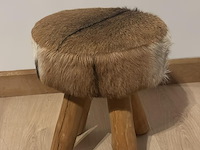 Krukje met koehuid - afbeelding 1 van  1