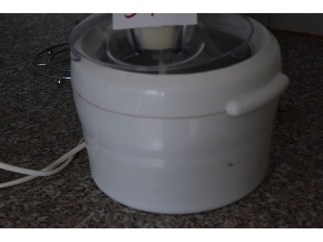 Krups ijsmachine 220v - afbeelding 2 van  2