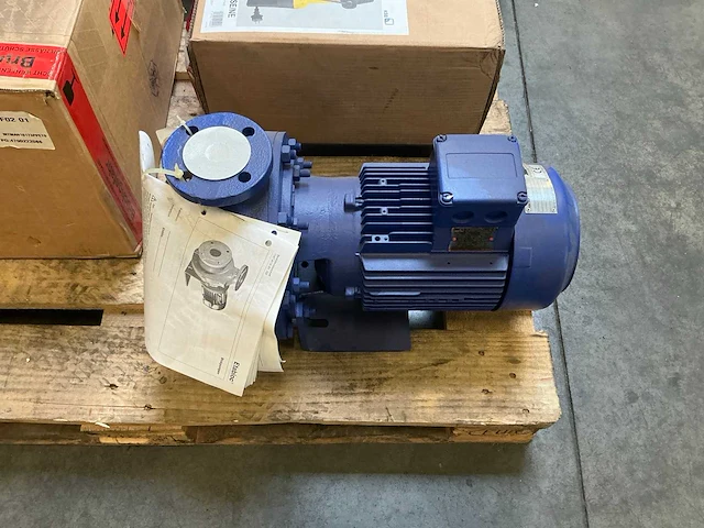 Ksb etabloc g 025-20.1/302 g10 centrifugaalpomp - afbeelding 1 van  7