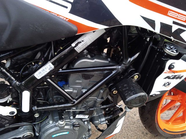 Ktm - 125 duke - afbeelding 3 van  13