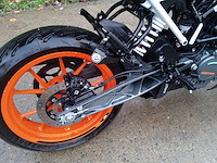 Ktm - 125 duke - afbeelding 10 van  13