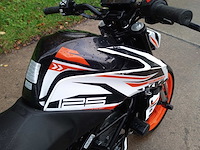 Ktm - 125 duke - afbeelding 11 van  13