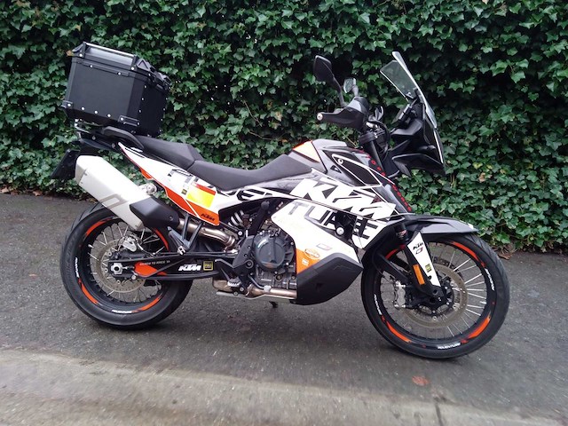 Ktm - adventure - motorfiets - afbeelding 2 van  9