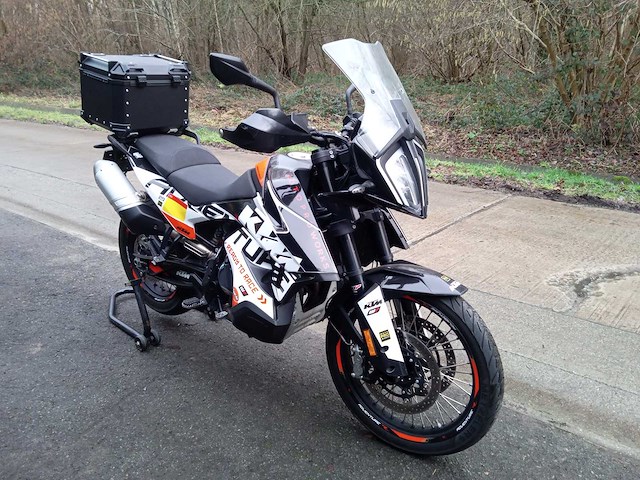 Ktm - adventure - motorfiets - afbeelding 6 van  9