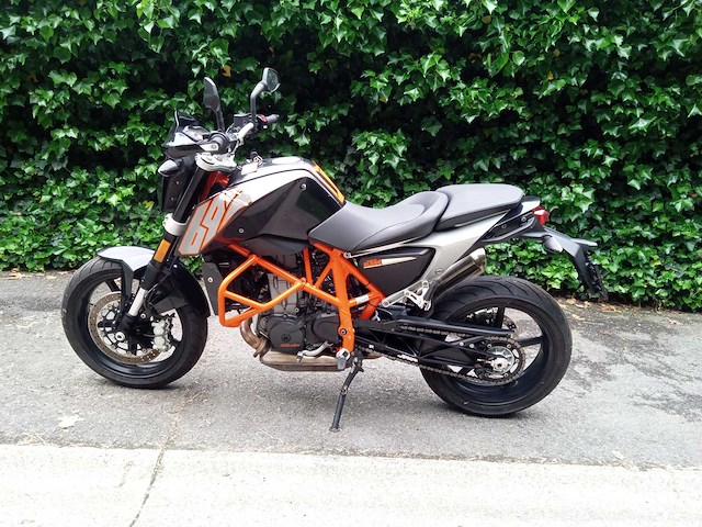 Ktm - duke 690 - motorfiets - afbeelding 1 van  9