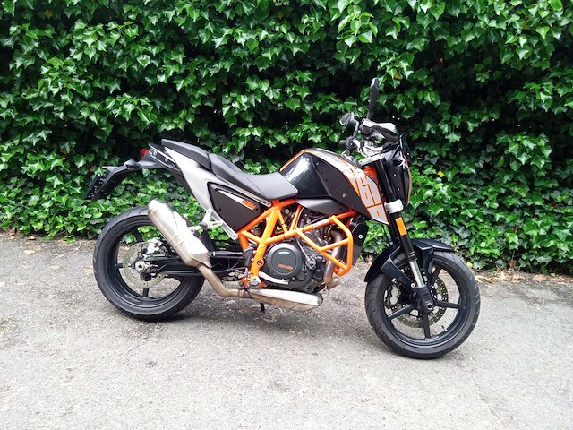 Ktm - duke 690 - motorfiets - afbeelding 2 van  9