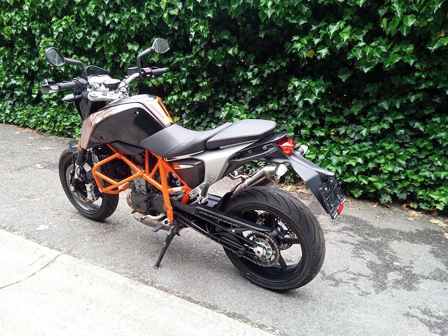 Ktm - duke 690 - motorfiets - afbeelding 3 van  9