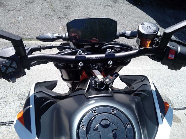 Ktm - duke 890 r - motorfiets - afbeelding 4 van  6
