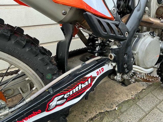 Ktm 250 sx-f cross moto 4takt motorfiets - afbeelding 25 van  47