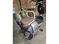 Kuba - elektrische scooter - afbeelding 6 van  6