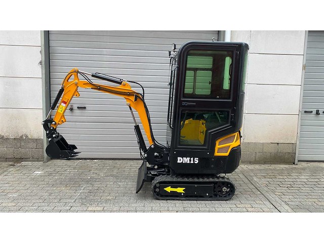 Kubota - 10-2025 - dm15 - minigraafmachine - afbeelding 12 van  21