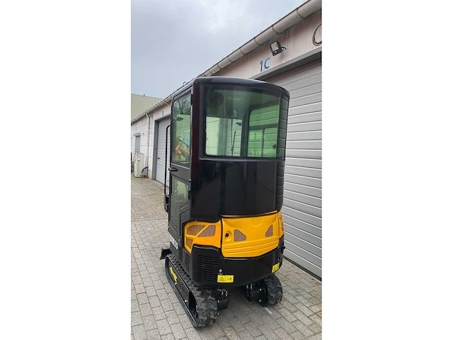 Kubota - 10-2025 - dm15 - minigraafmachine - afbeelding 18 van  21