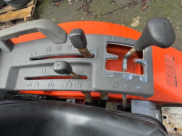 Kubota - 1997 - aste 15 4x4 - minitractor - afbeelding 16 van  26