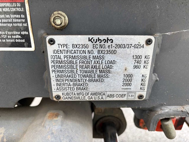 Kubota - 2003 - bx2350 - vierwielaangedreven landbouwtractor - afbeelding 2 van  7